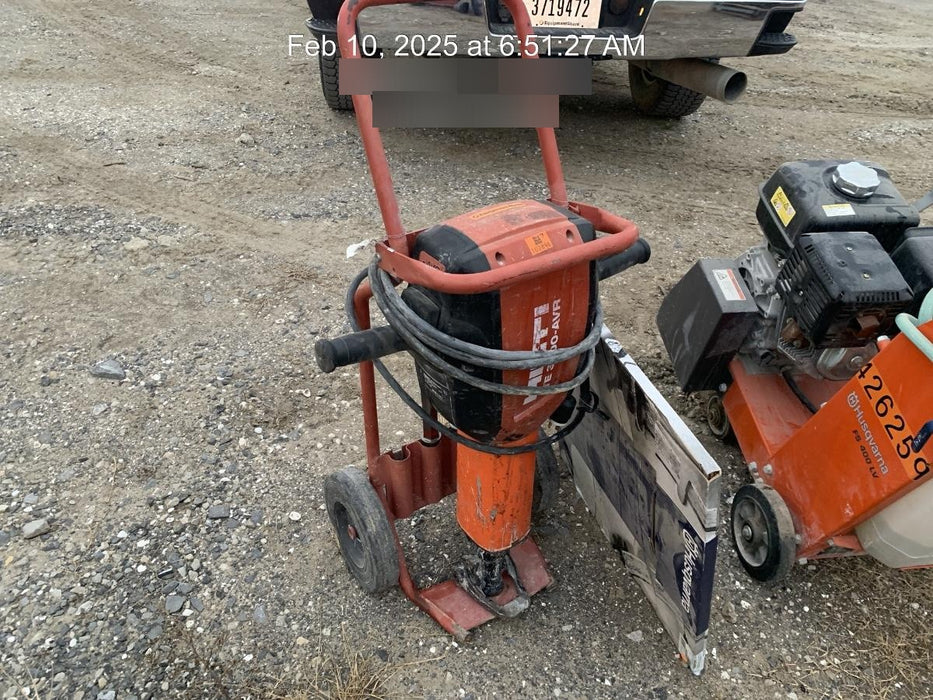 2020 HILTI TE 3000-AVR