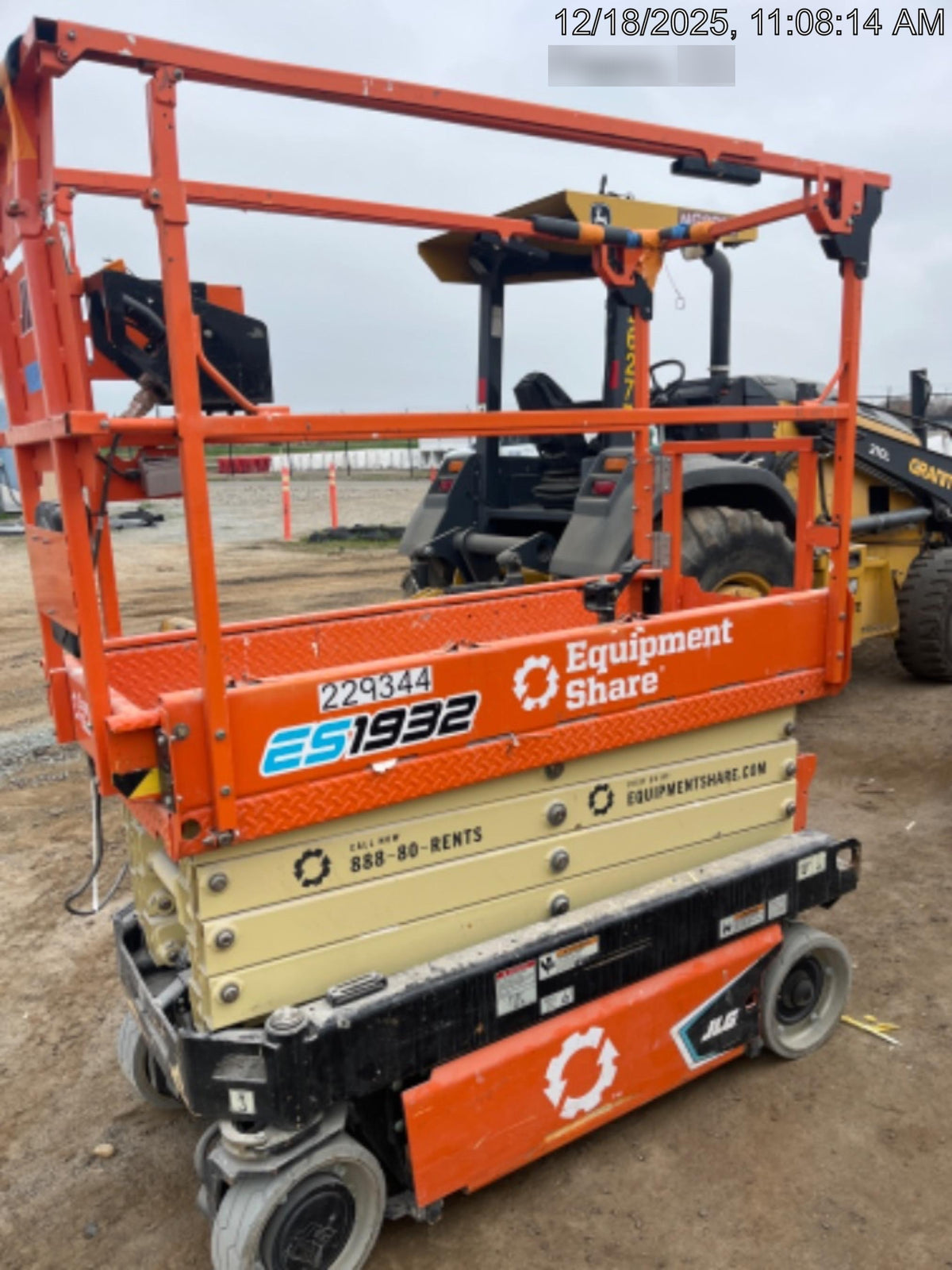 2022 JLG ES1932