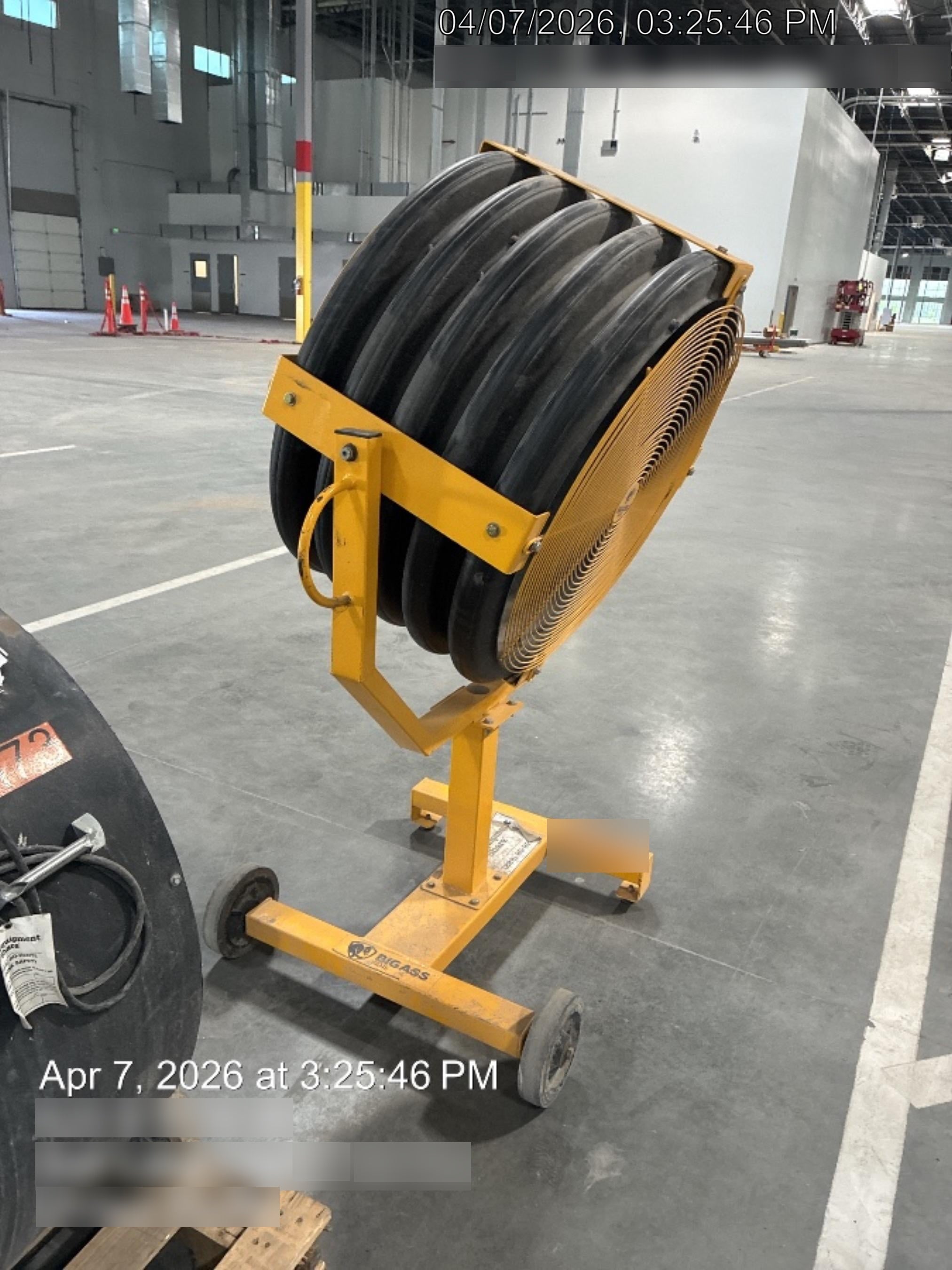 2022 BIG ASS FANS Yellow Jacket