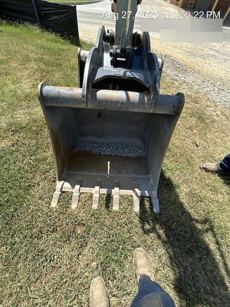 2025 TAKEUCHI 36" Bucket - Takeuchi