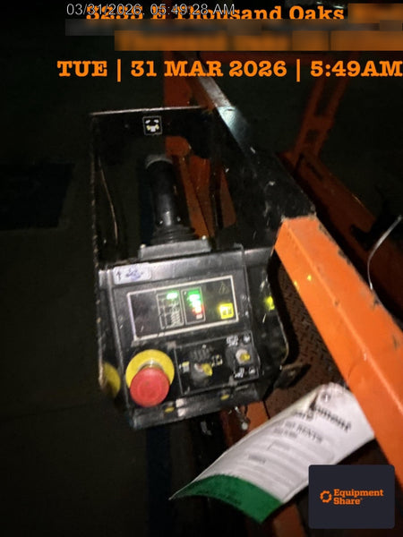 2023 JLG ES1932