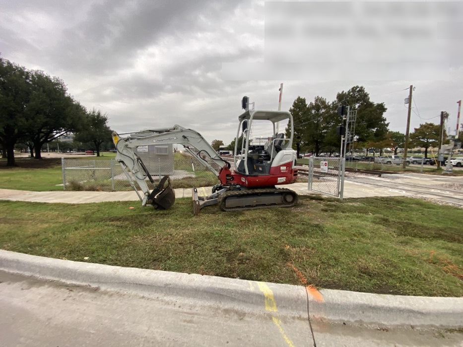 2021 TAKEUCHI TB235-2R