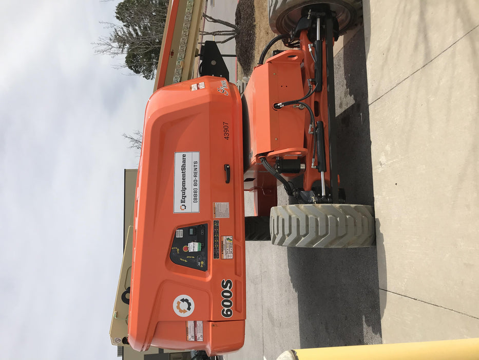 2019 JLG 600S 4WD