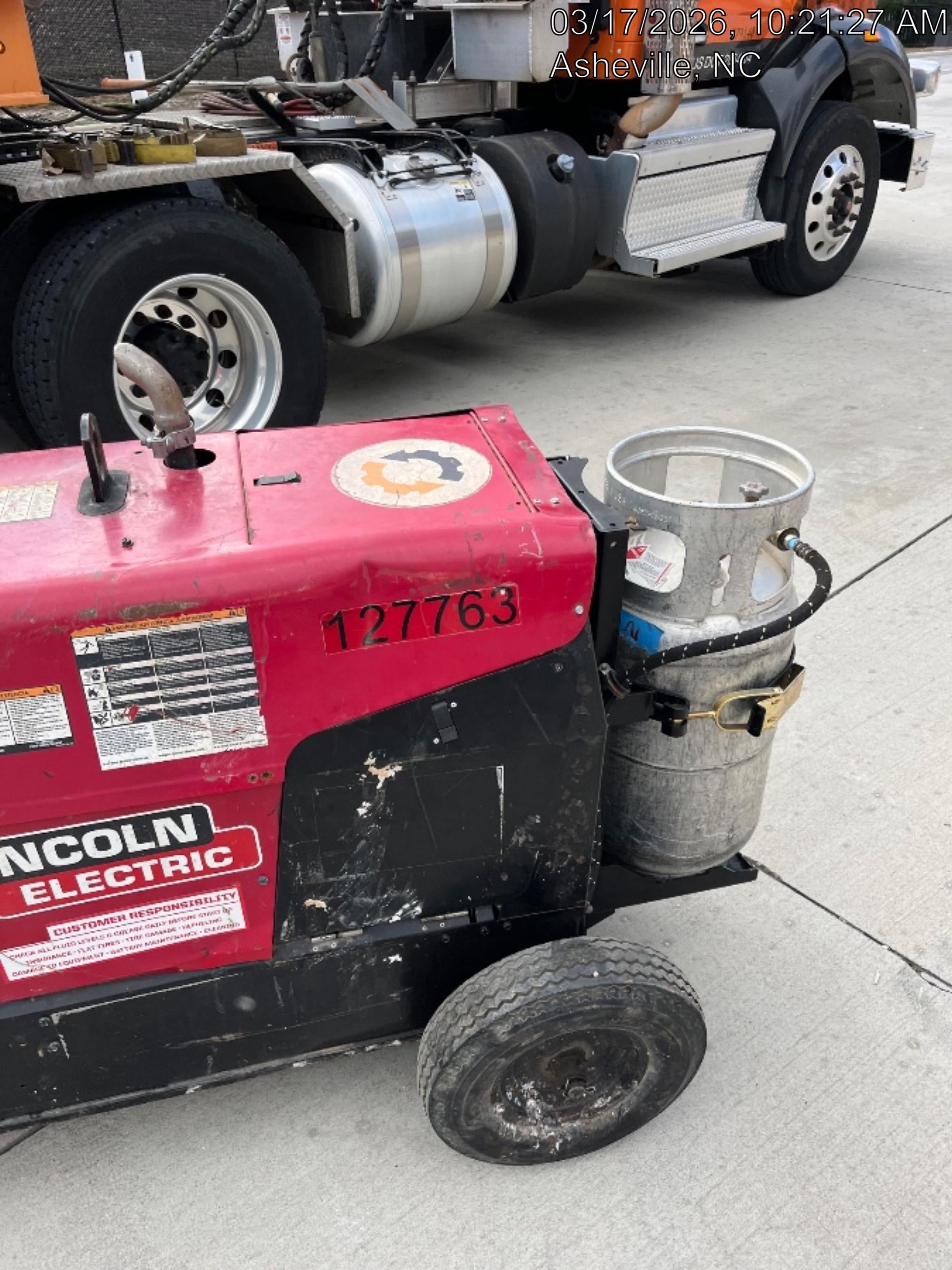 2021 Lincoln Electric Ranger 305 LPG K3430-1, Ranger 305 LPG, Undercarriage, Tank Holder & Strap, 10kw AC Gen, 25hp Kohler LPG Eng