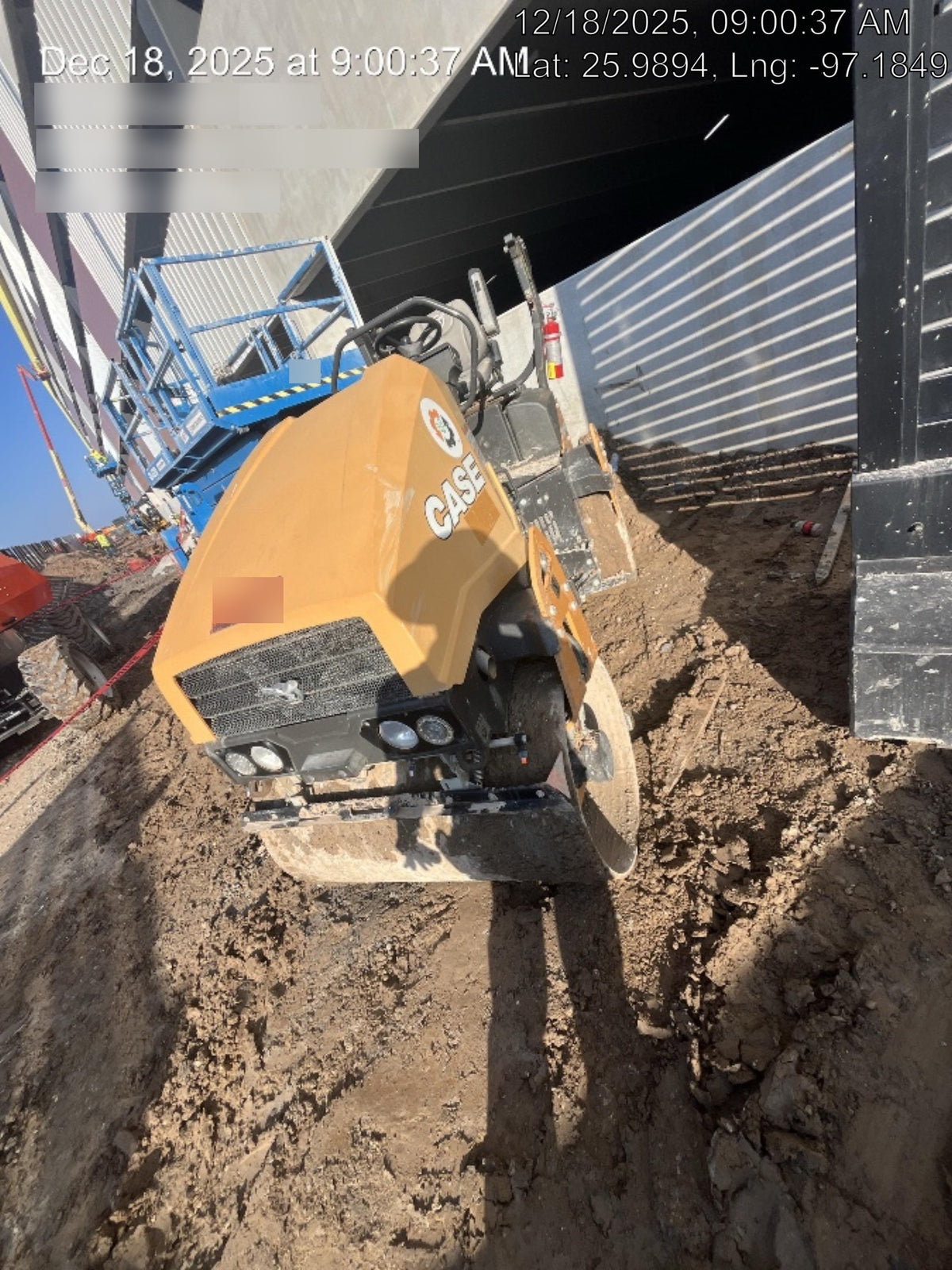 2021 CASE DV26E