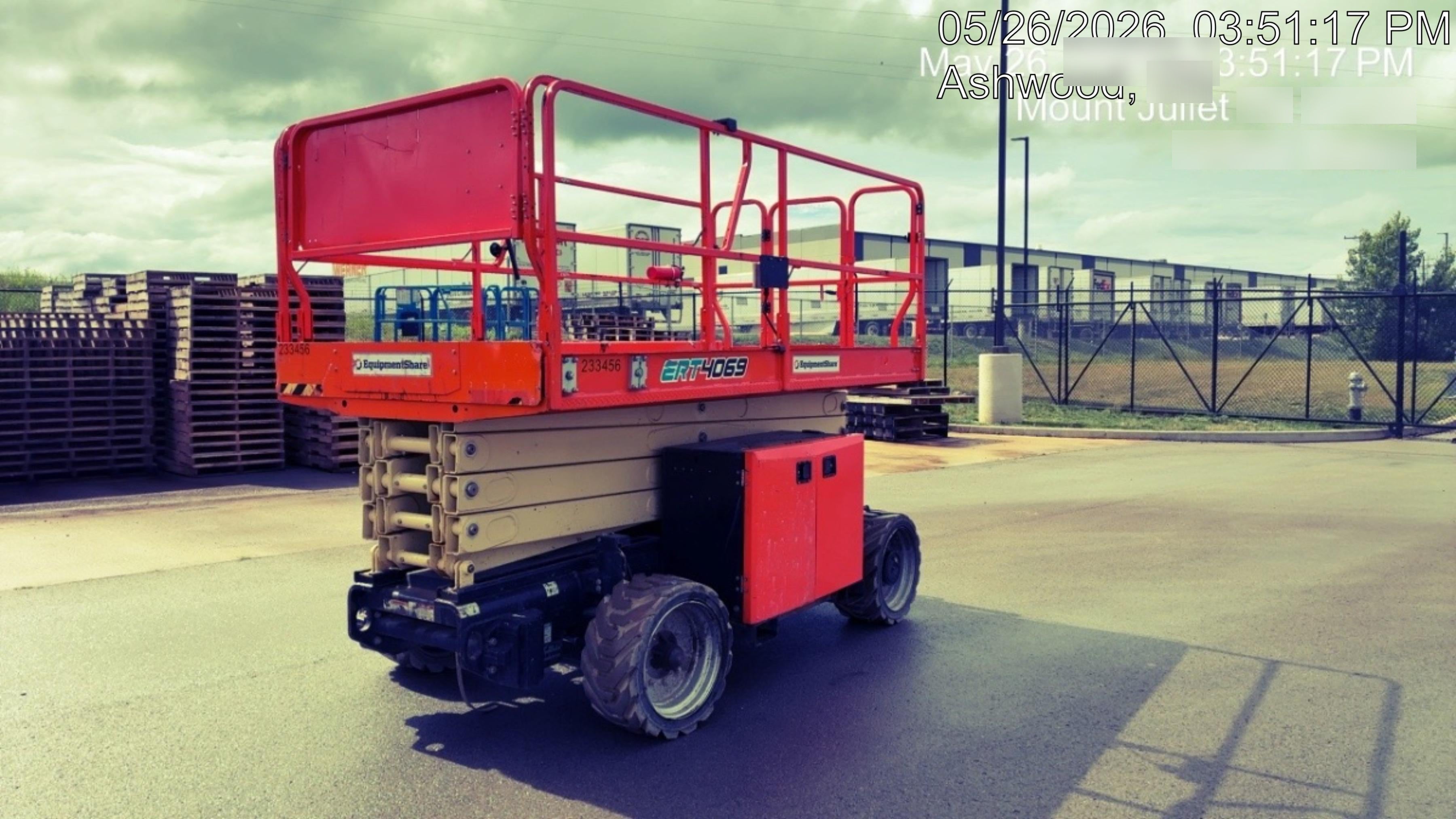 2022 JLG ERT4069