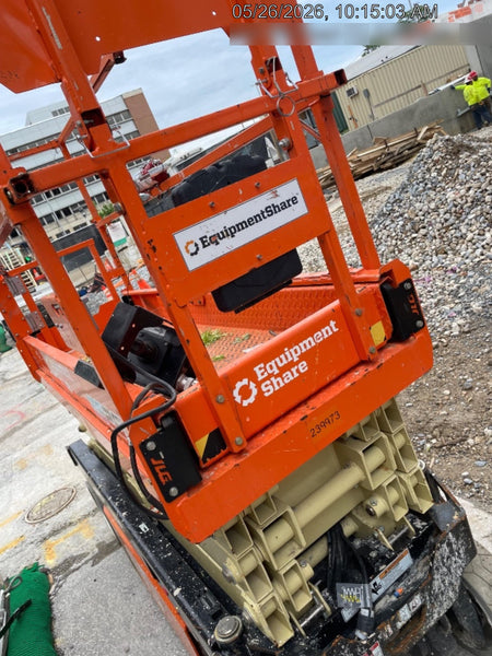 2022 JLG ES2632