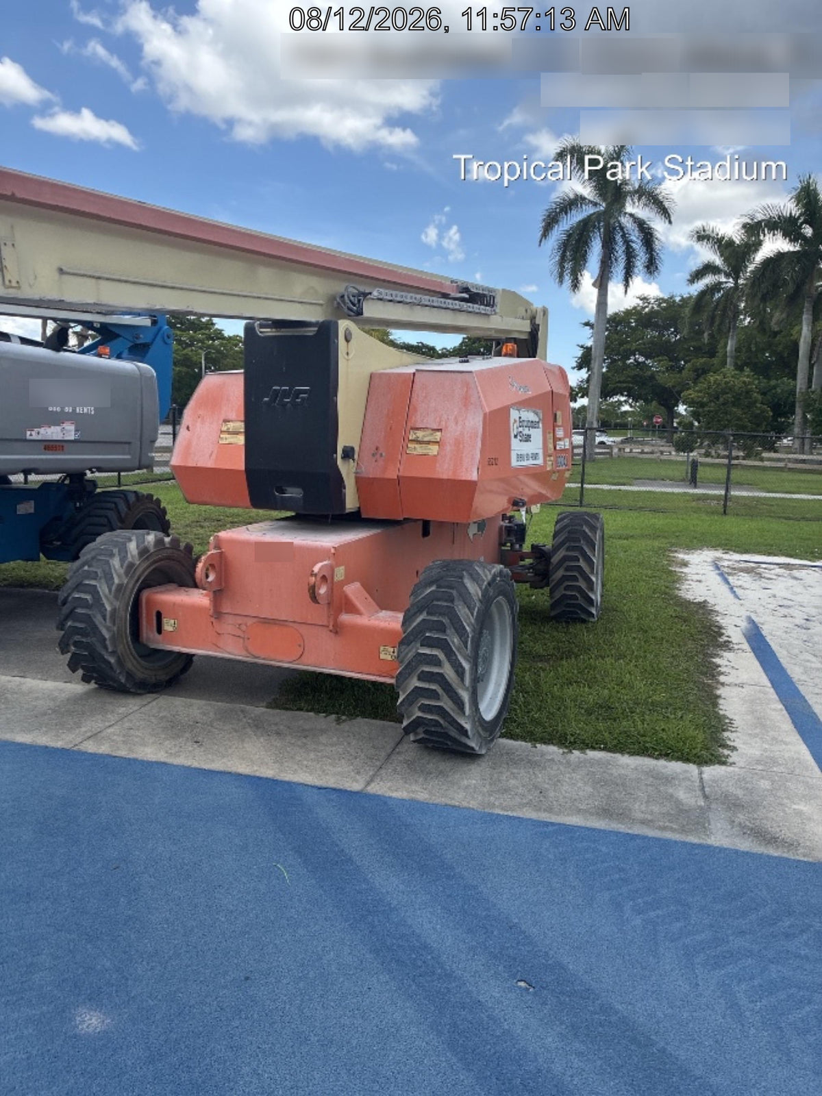 2020 JLG 800AJ