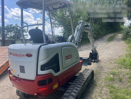 2023 TAKEUCHI TB225R