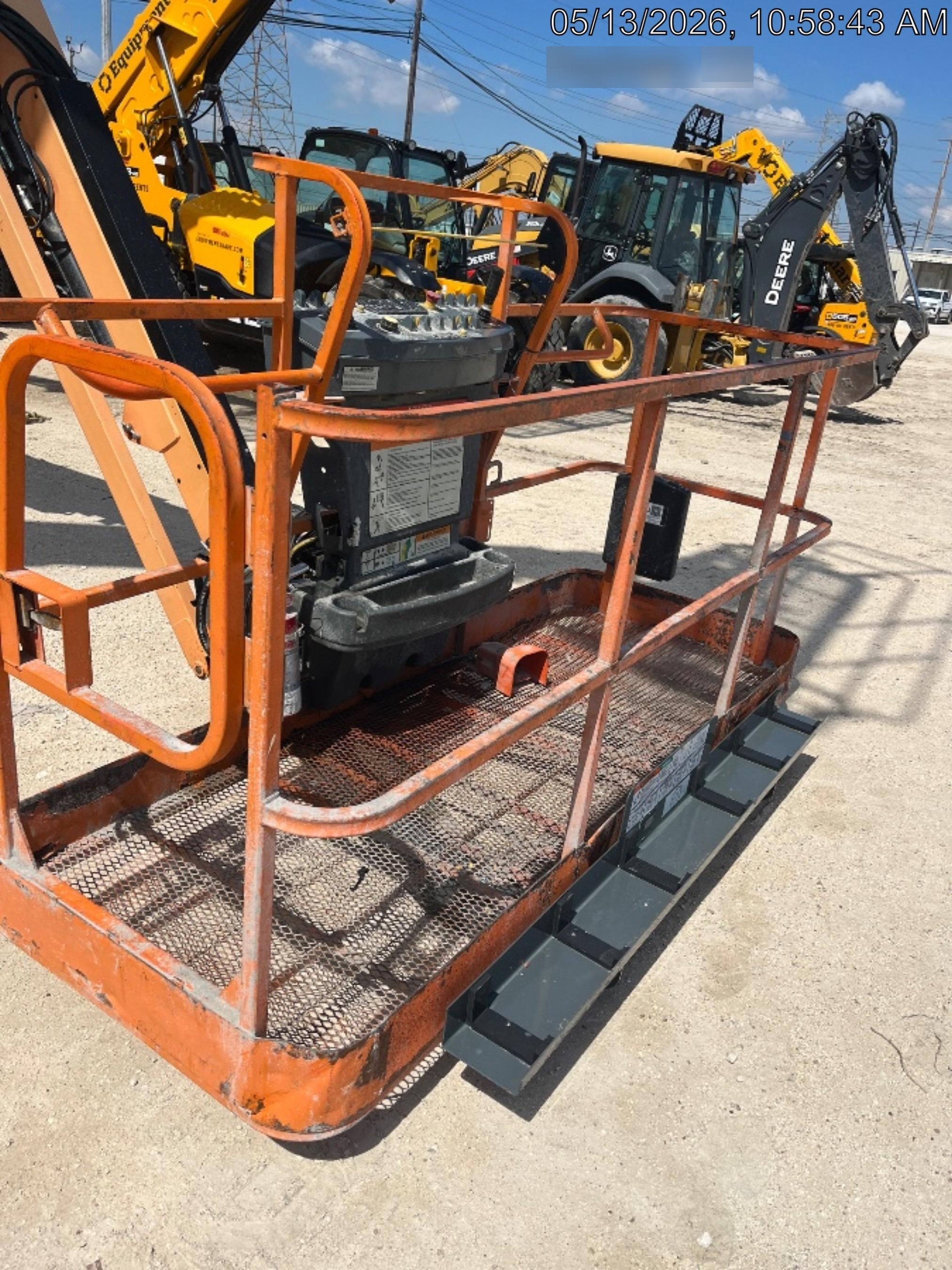 2023 JLG 660SJ
