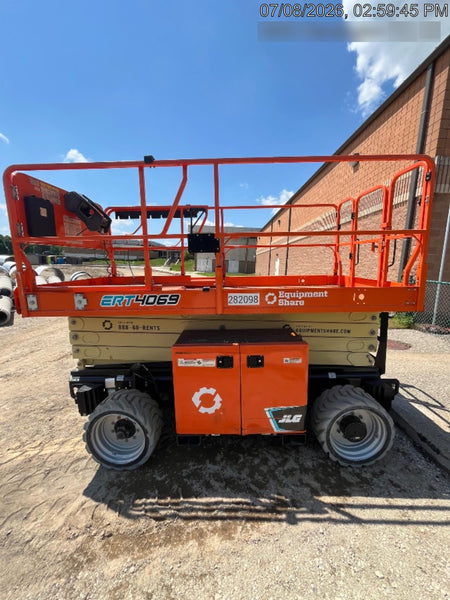 2022 JLG ERT4069