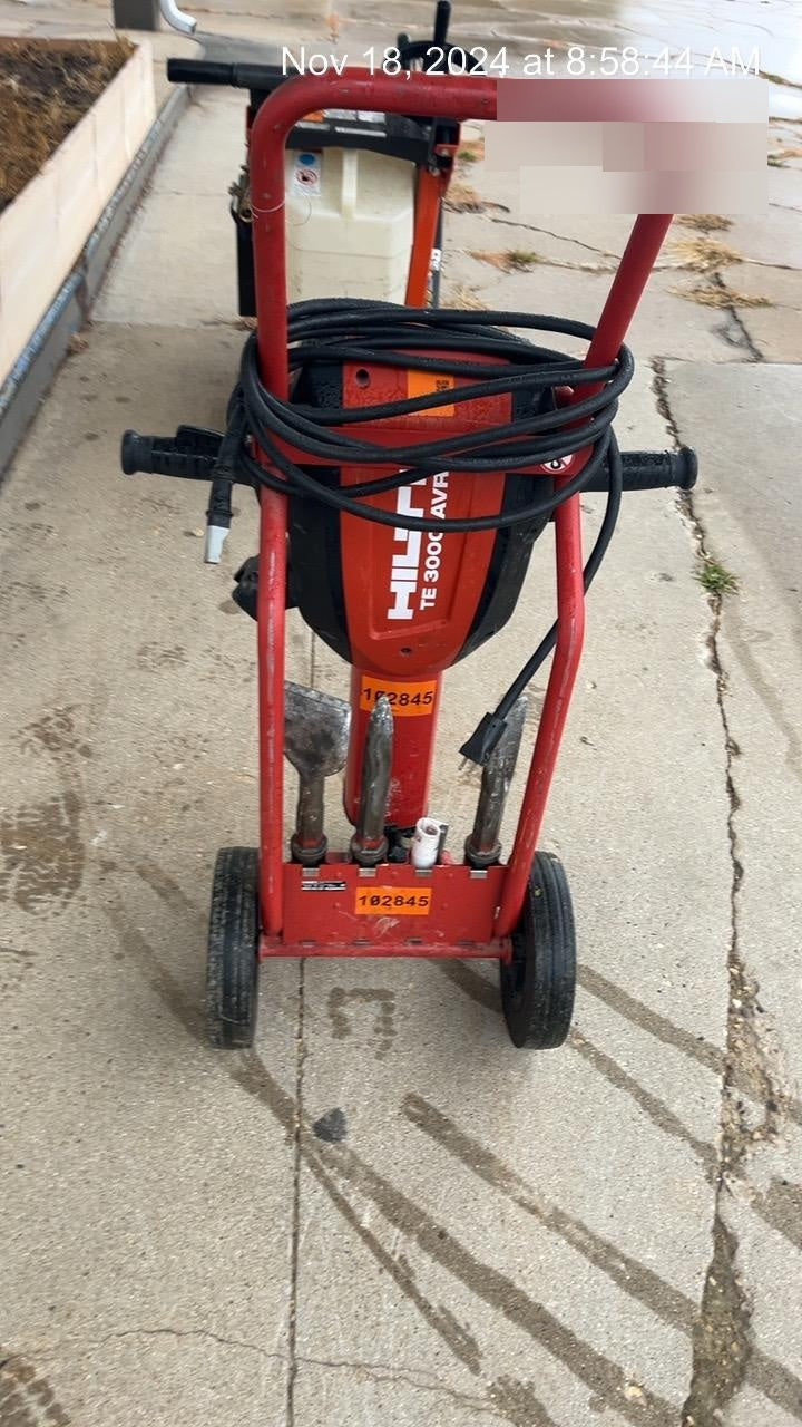 2020 HILTI TE 3000-AVR