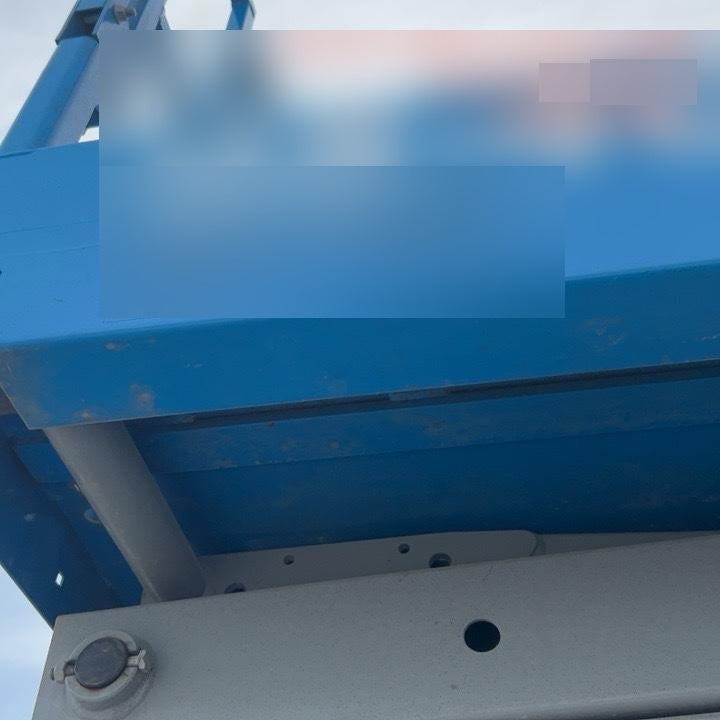 2019 Genie GS-4047 Folding rails with half height swing gate