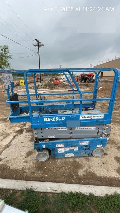 2019 Genie GS-1930 Fixed Rails with Chain Entry