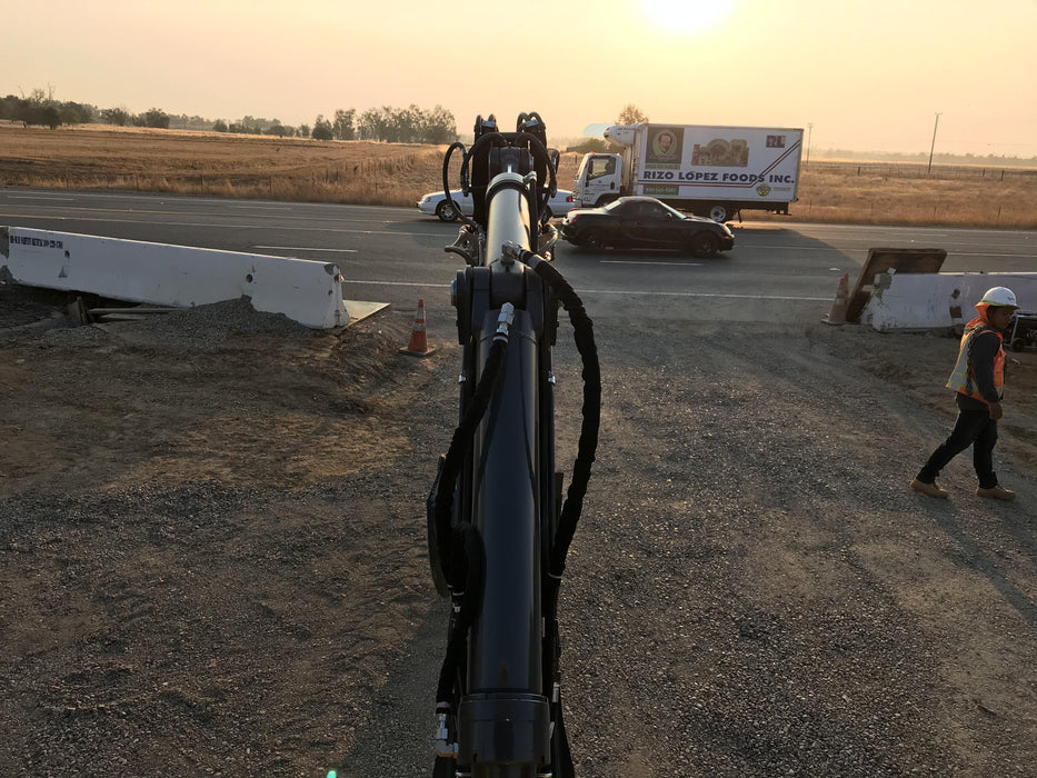 2020 John Deere 410L - Extendable Stick Canopy, 4WD, Extendable Stick, Pilot Controls, 2 Way Hydraulics, TAG Manual QC