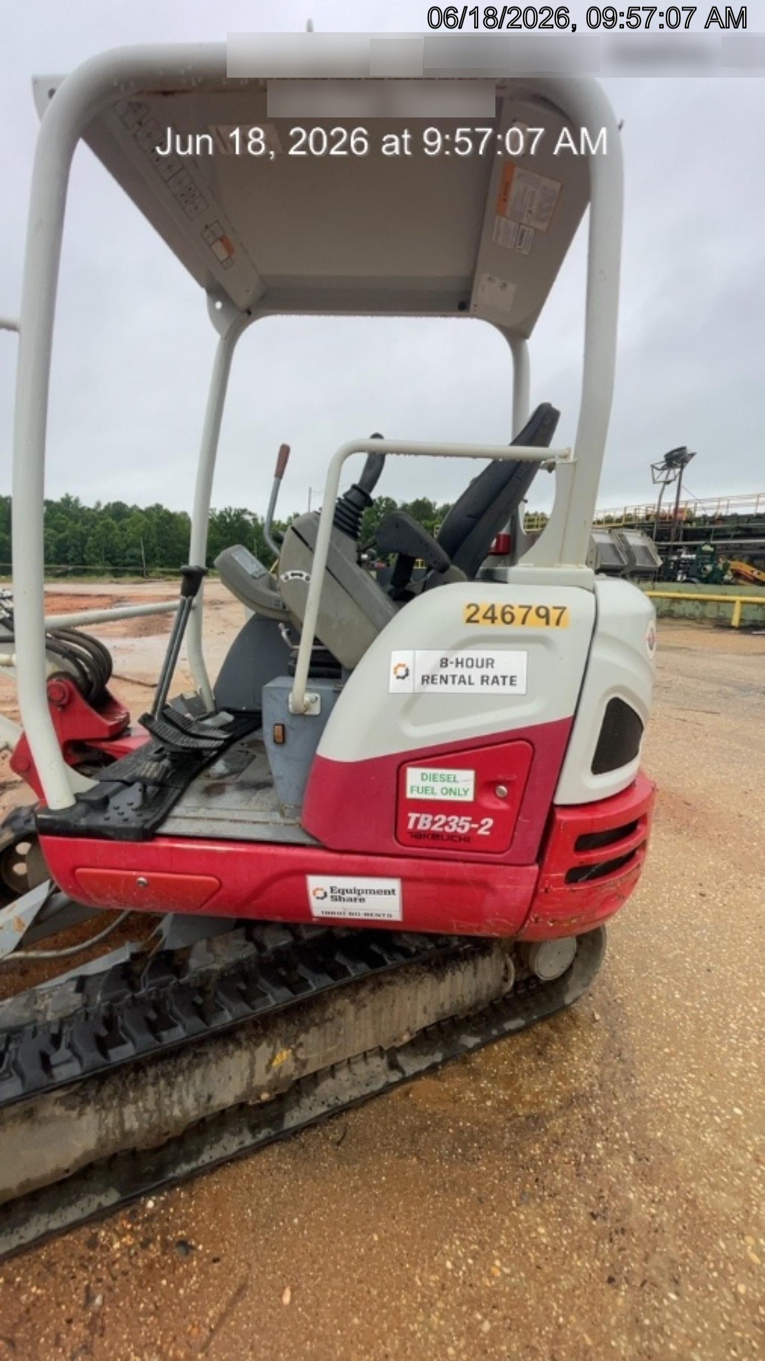 2022 TAKEUCHI TB235-2R