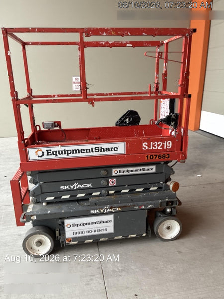 2020 Skyjack SJIII-3219 Solid NM Tires, Half height spring hinged entry gate, Dual Beacons, 800W Inverter