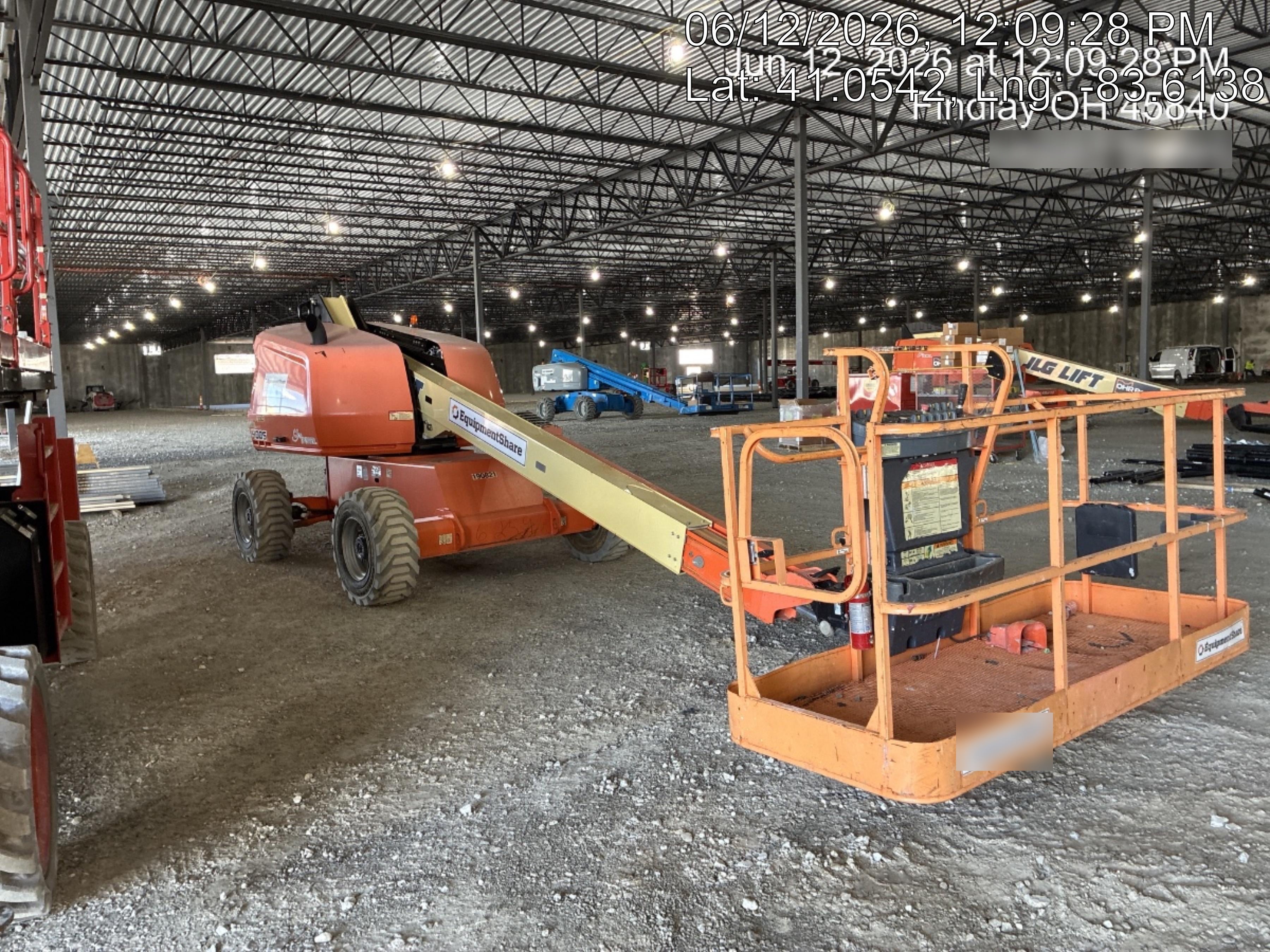 2021 JLG 400S