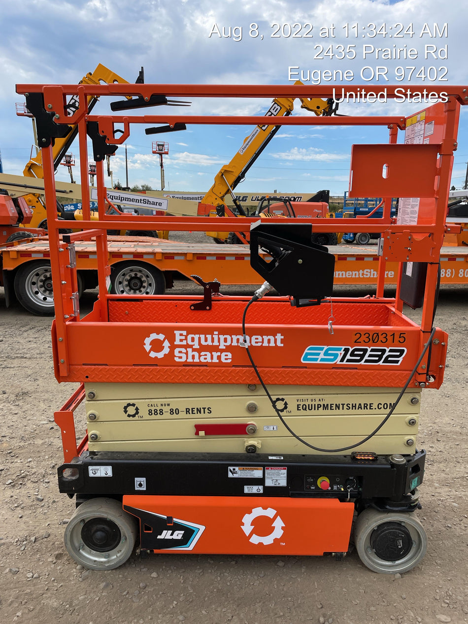 2022 JLG ES1932