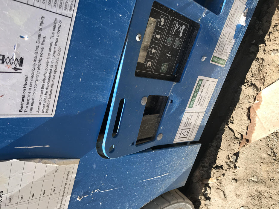 2019 Genie GS-4047 Folding rails with half height swing gate