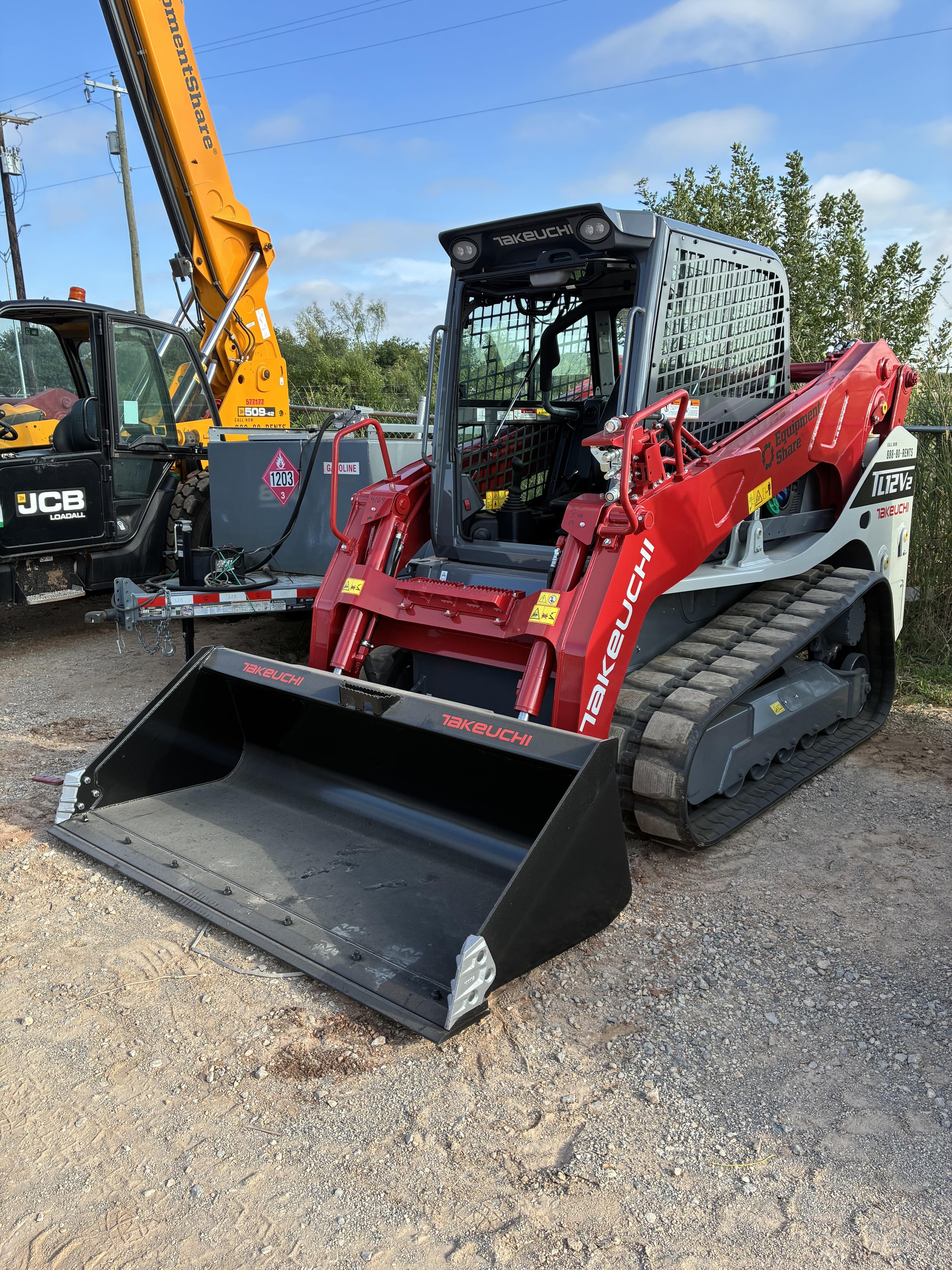 2026 TAKEUCHI TL12V2-CR