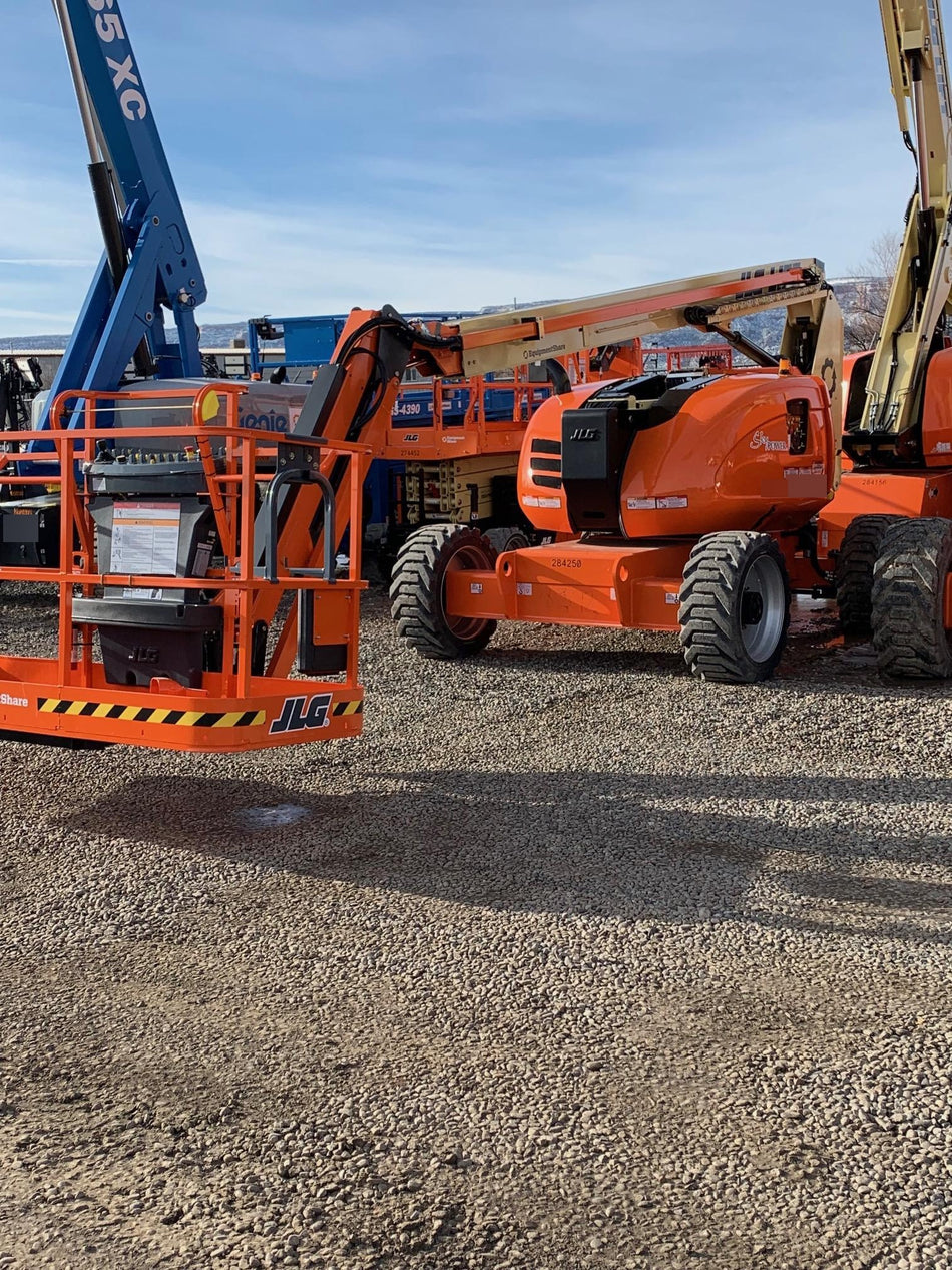 2022 JLG 600AJ