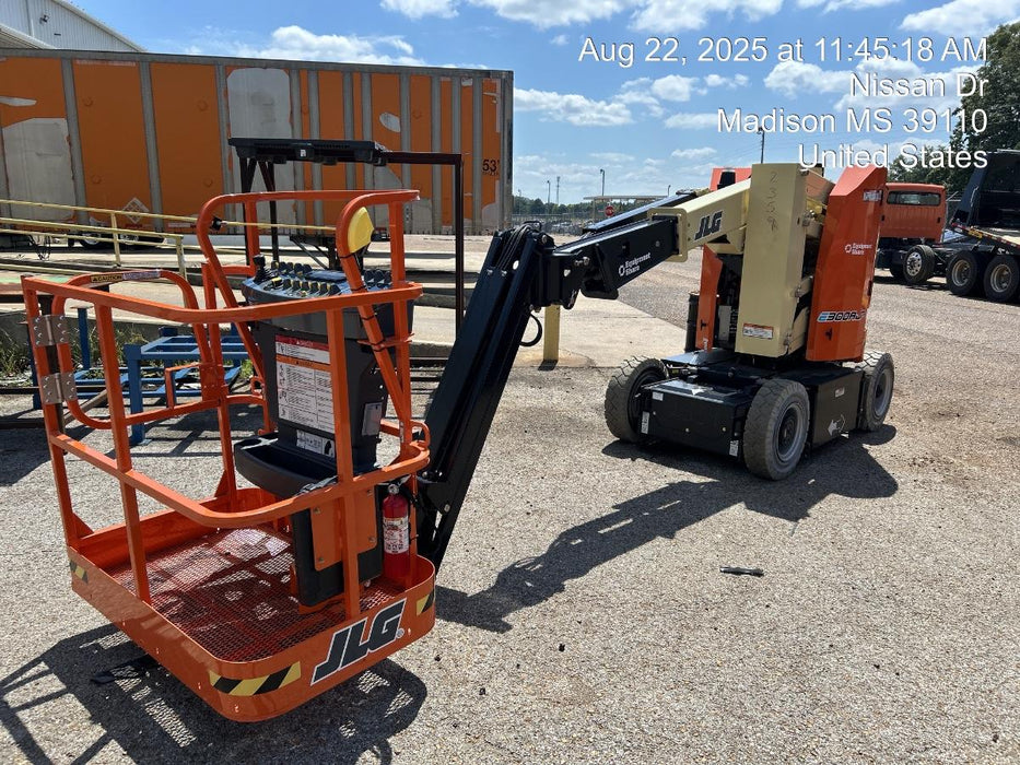 2025 JLG E300AJP