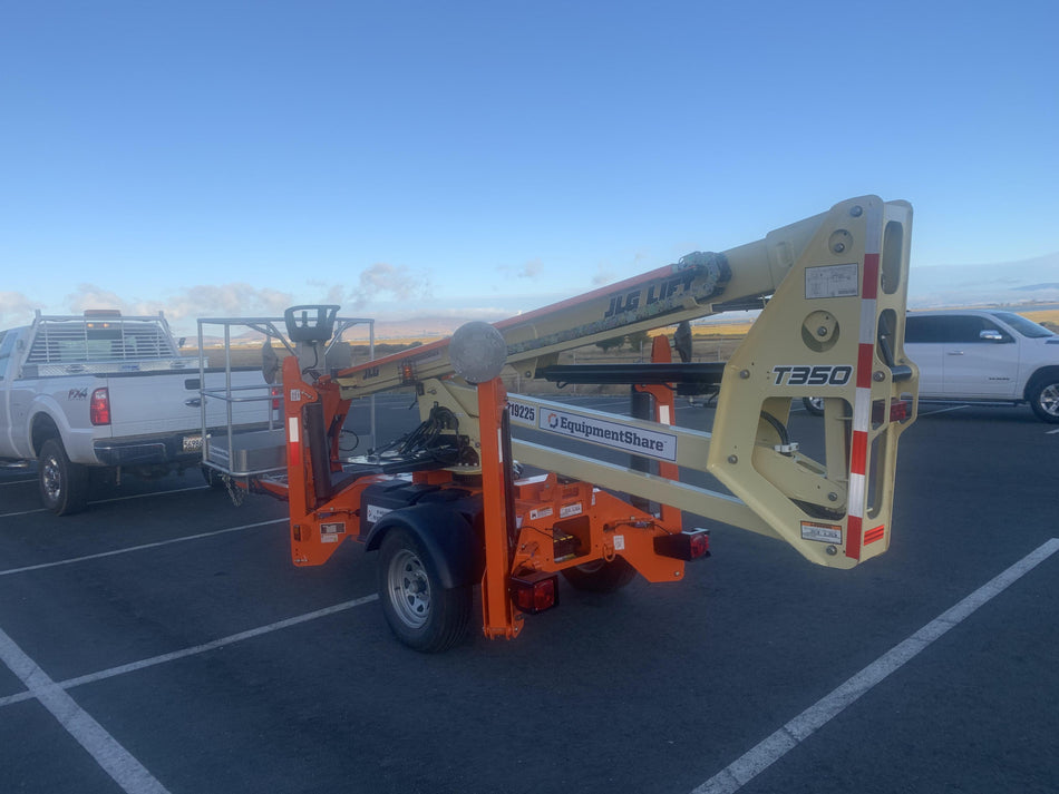 2022 JLG T350