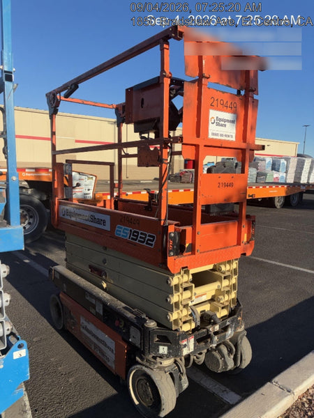 2022 JLG ES1932
