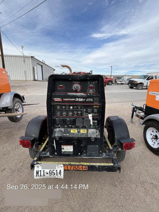 2021 Lincoln Electric Vantage 322 Vantage 322 Ready Pak 3 w/ Decals, ORANGE (includes trailer, cable rack, fender light kit) NO Telematics