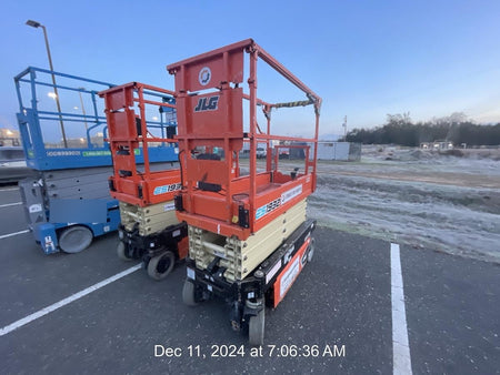 2022 JLG ES1932