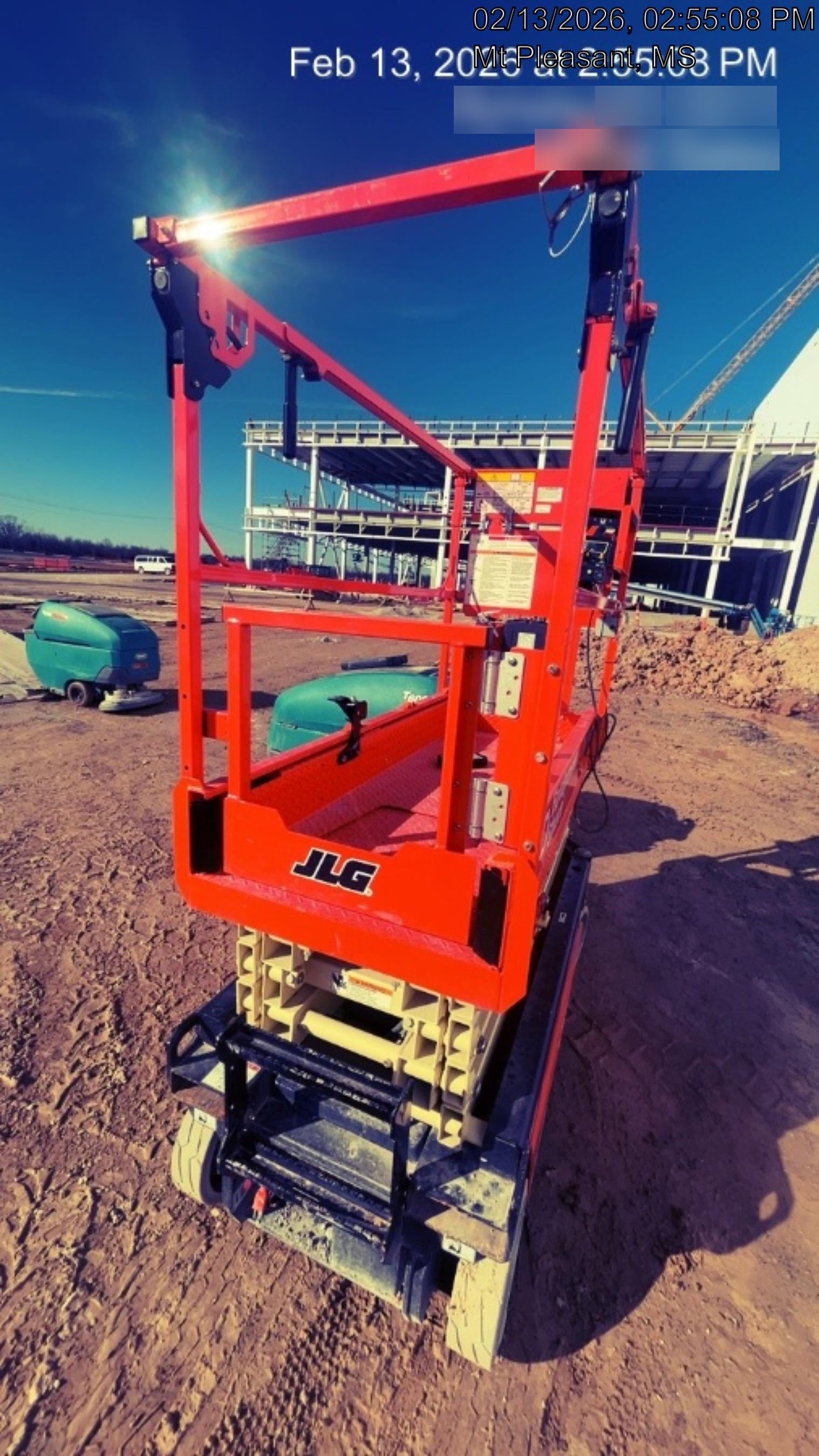 2025 JLG ES1932
