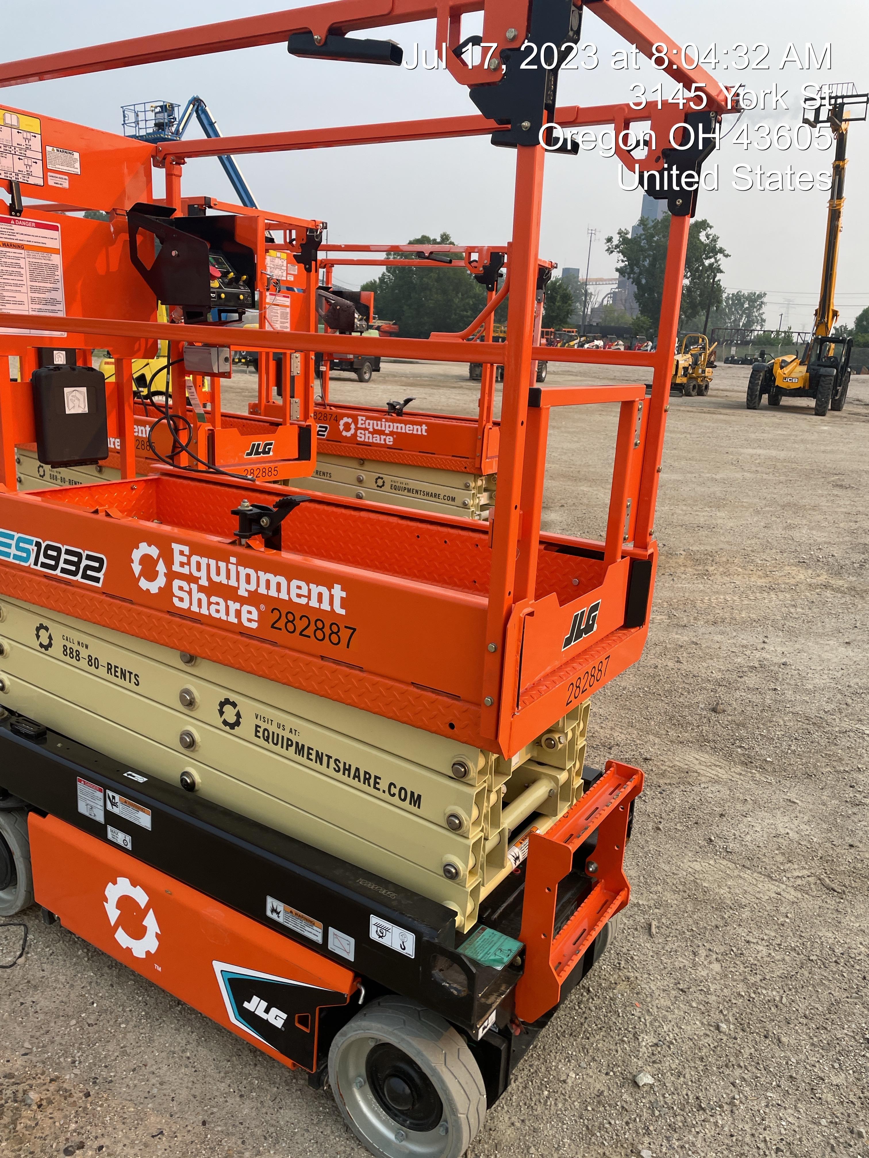 2022 JLG ES1932