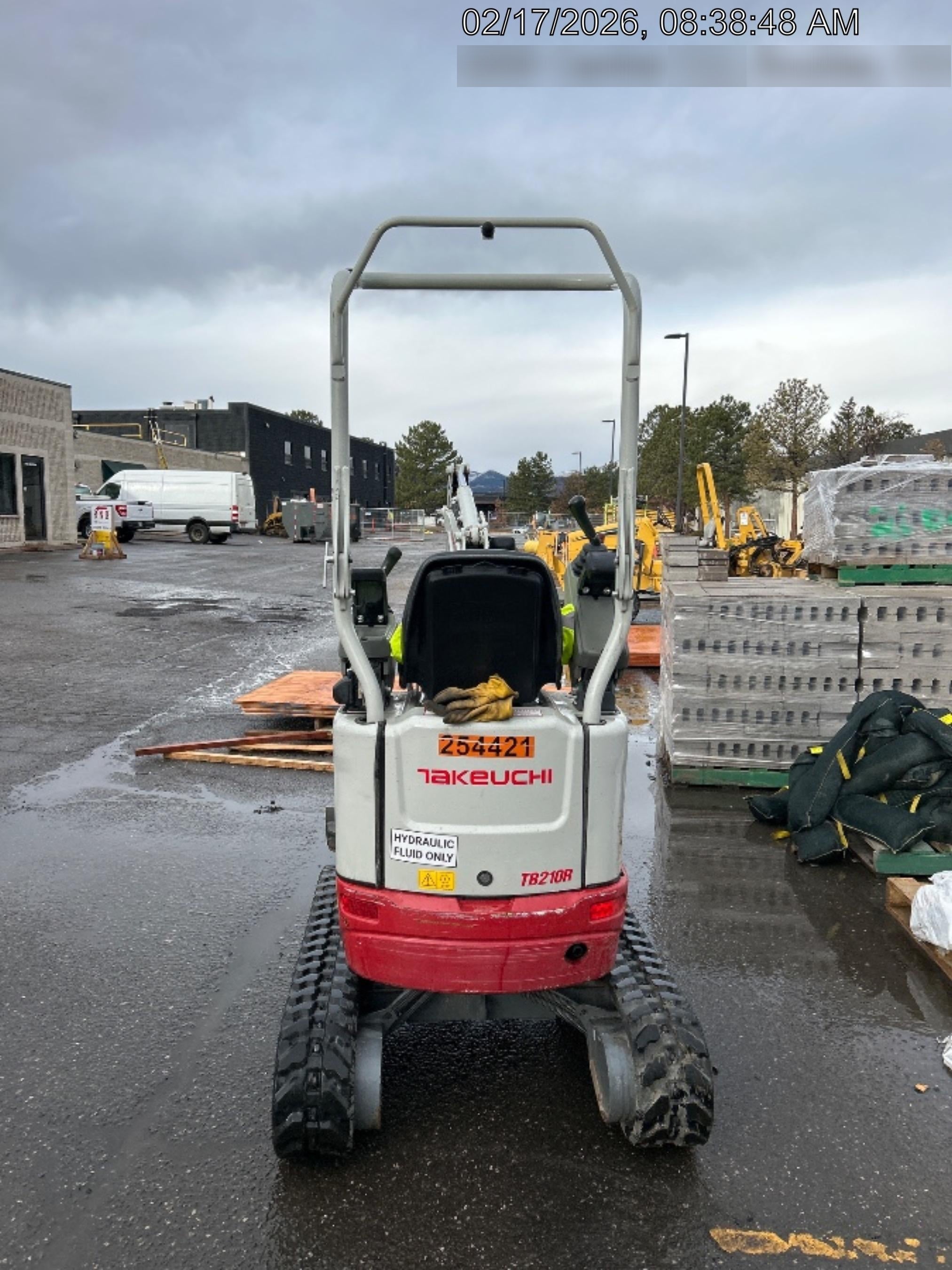 2022 TAKEUCHI TB210R
