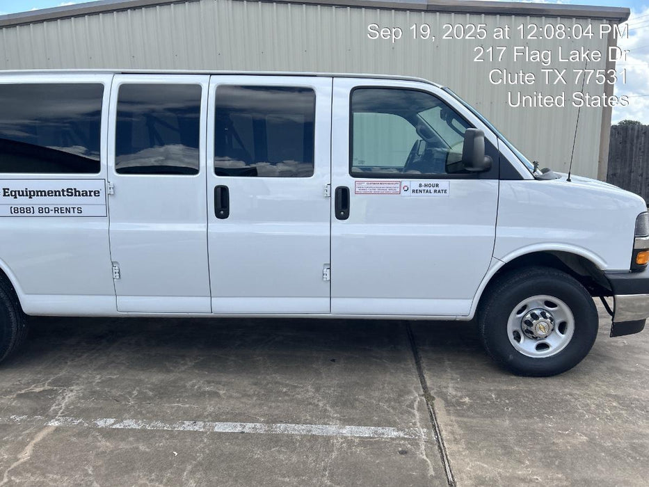 2025 CHEVROLET Express Van - Rental