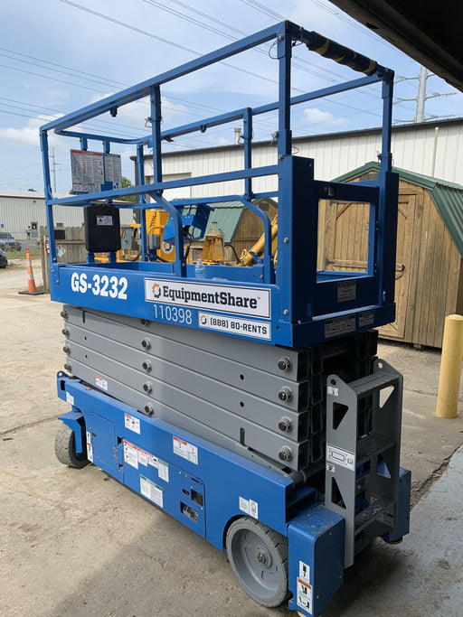 2020 Genie GS-3232 Standard, Folding half height swing gate, 800W Inverter