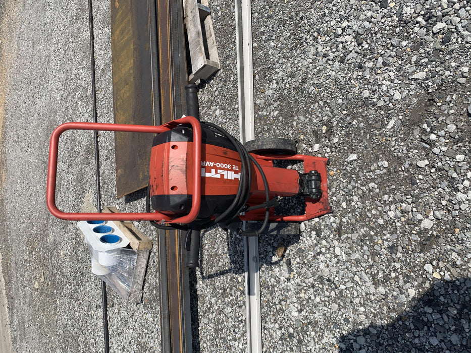2020 HILTI TE 3000-AVR