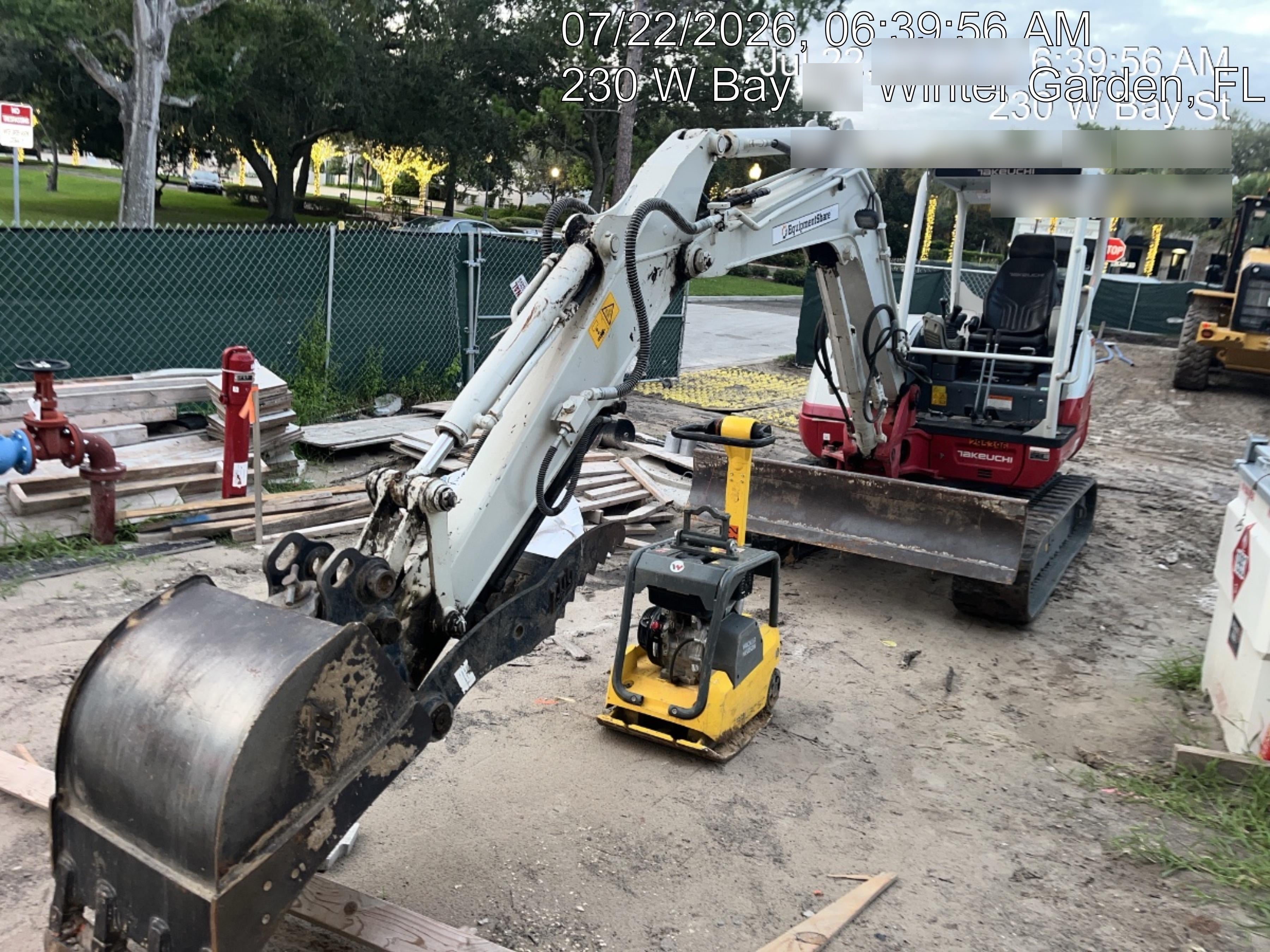 2023 TAKEUCHI TB250-2R