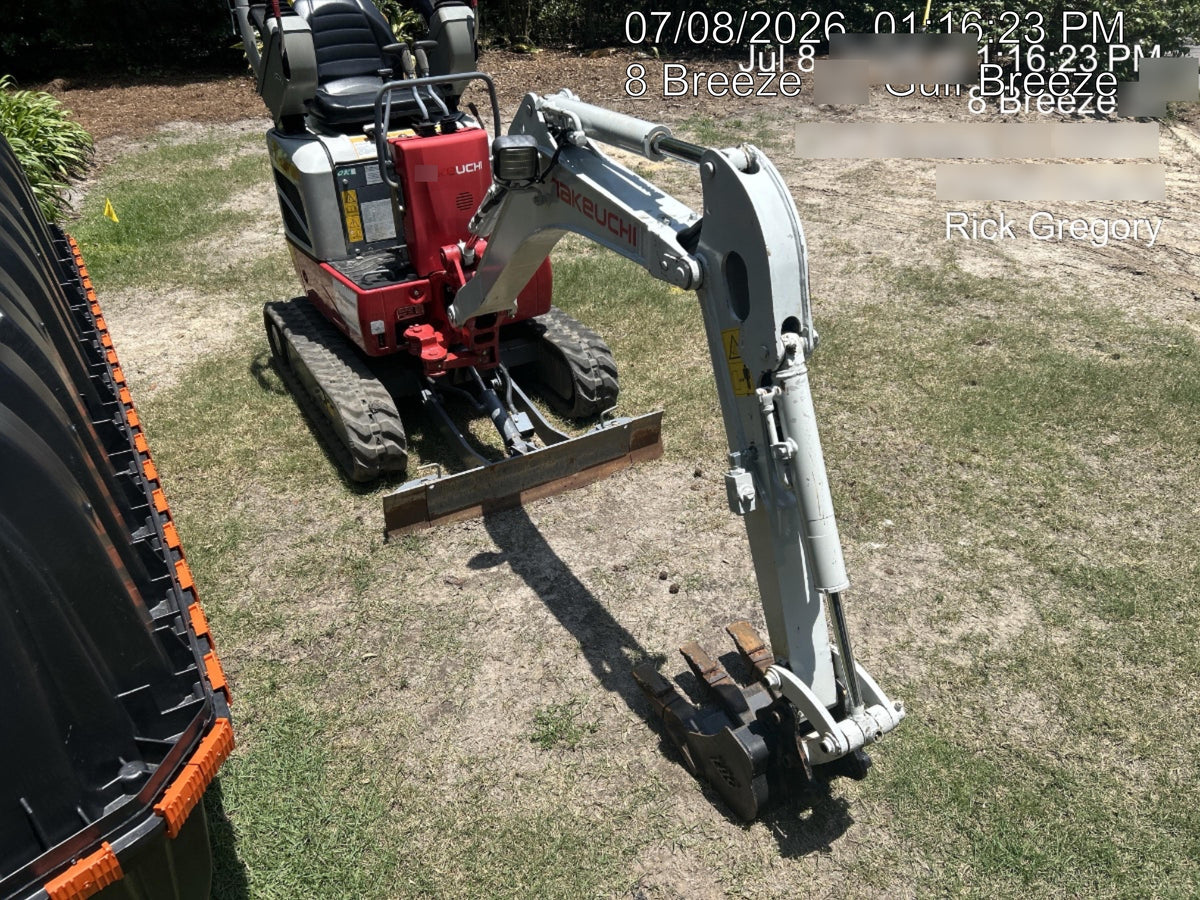 2023 TAKEUCHI TB210R