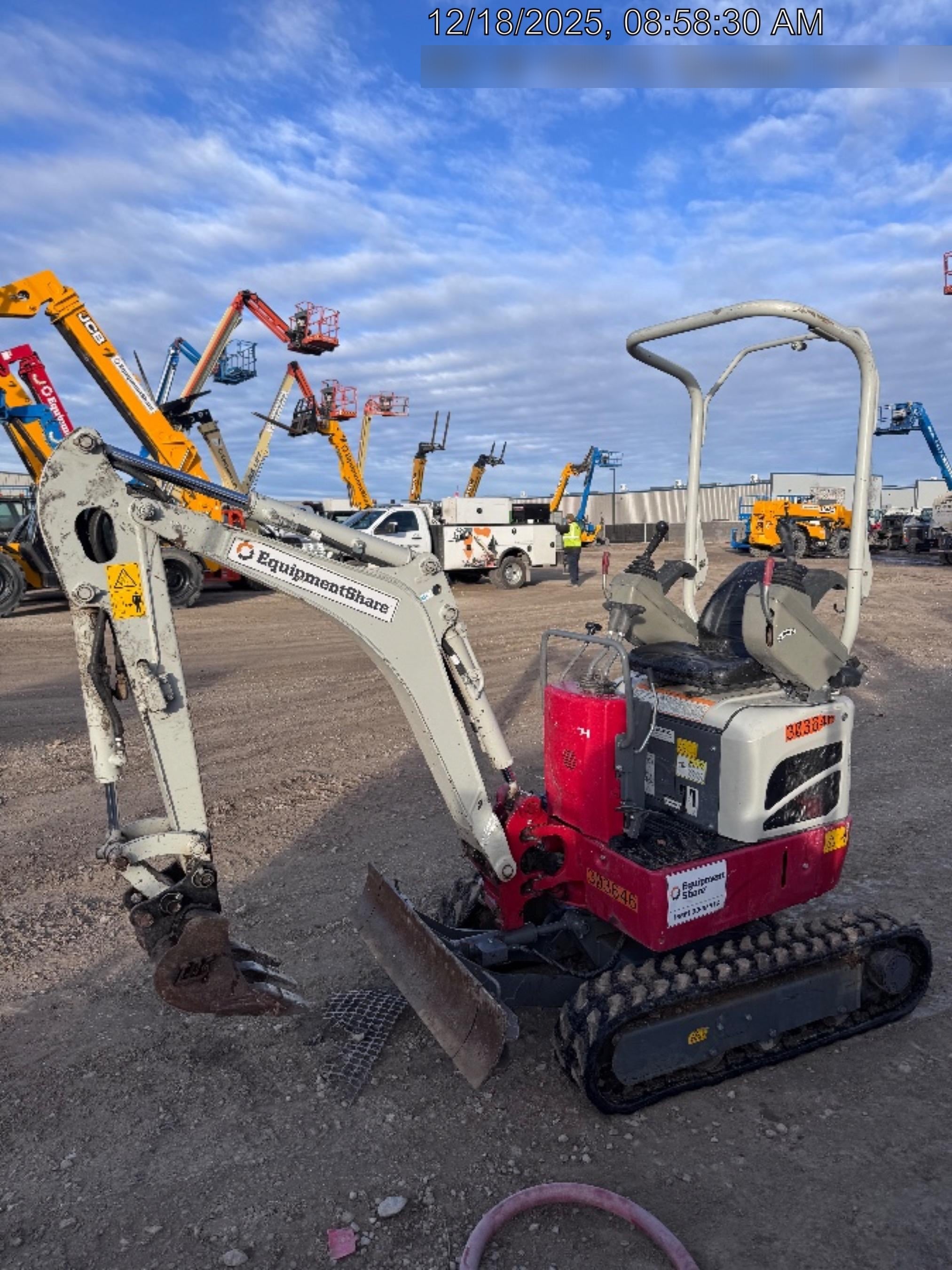 2023 TAKEUCHI TB210R