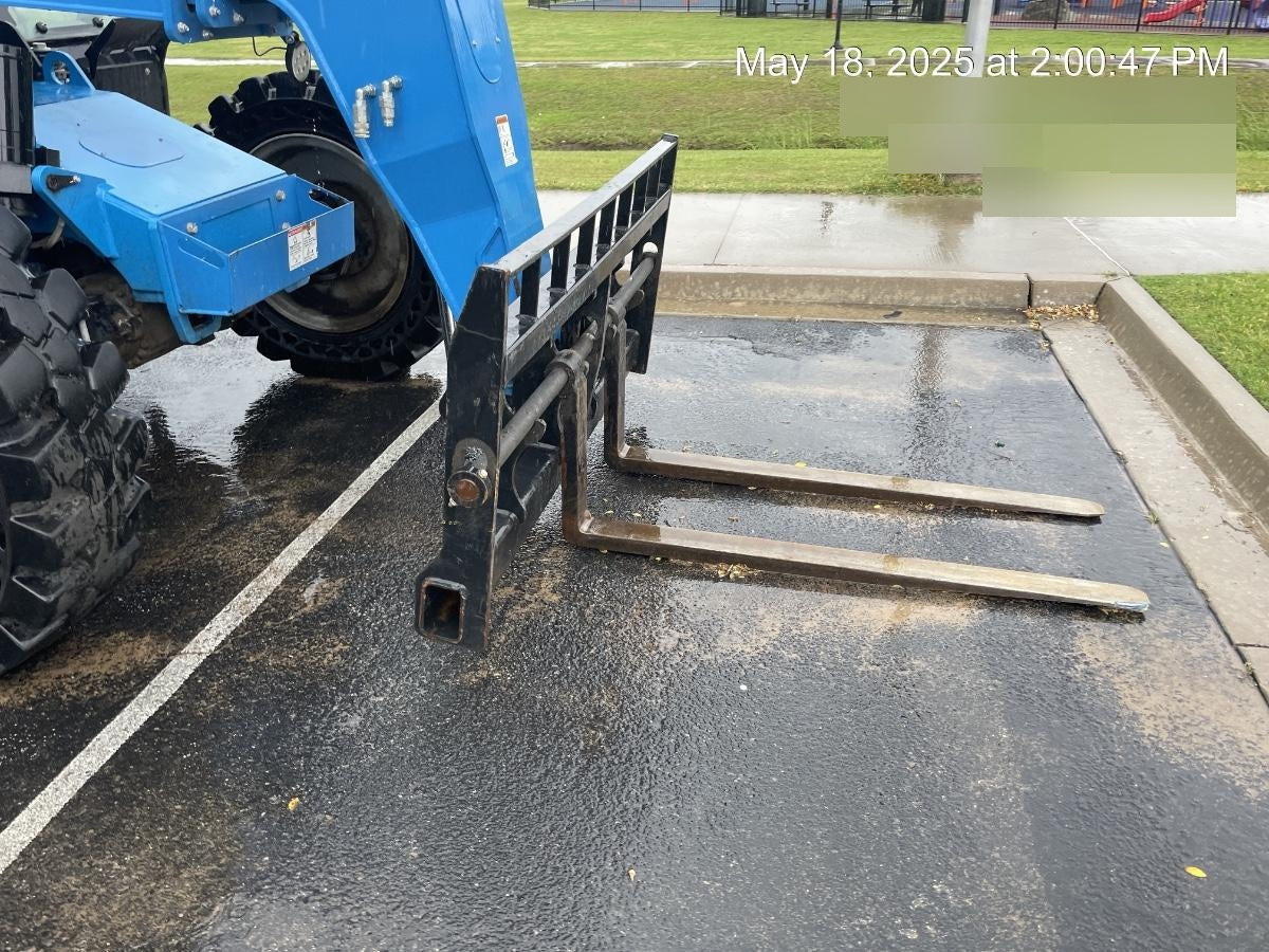 2022 GENIE GTH-844
