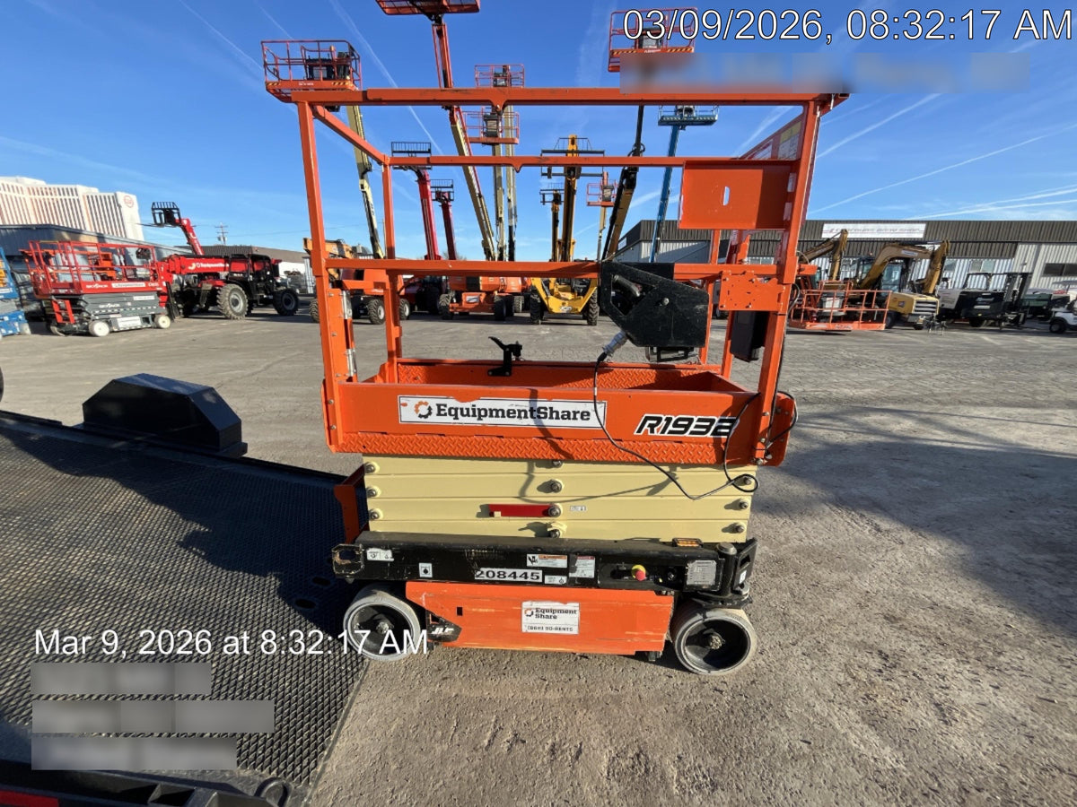 2022 JLG R1932