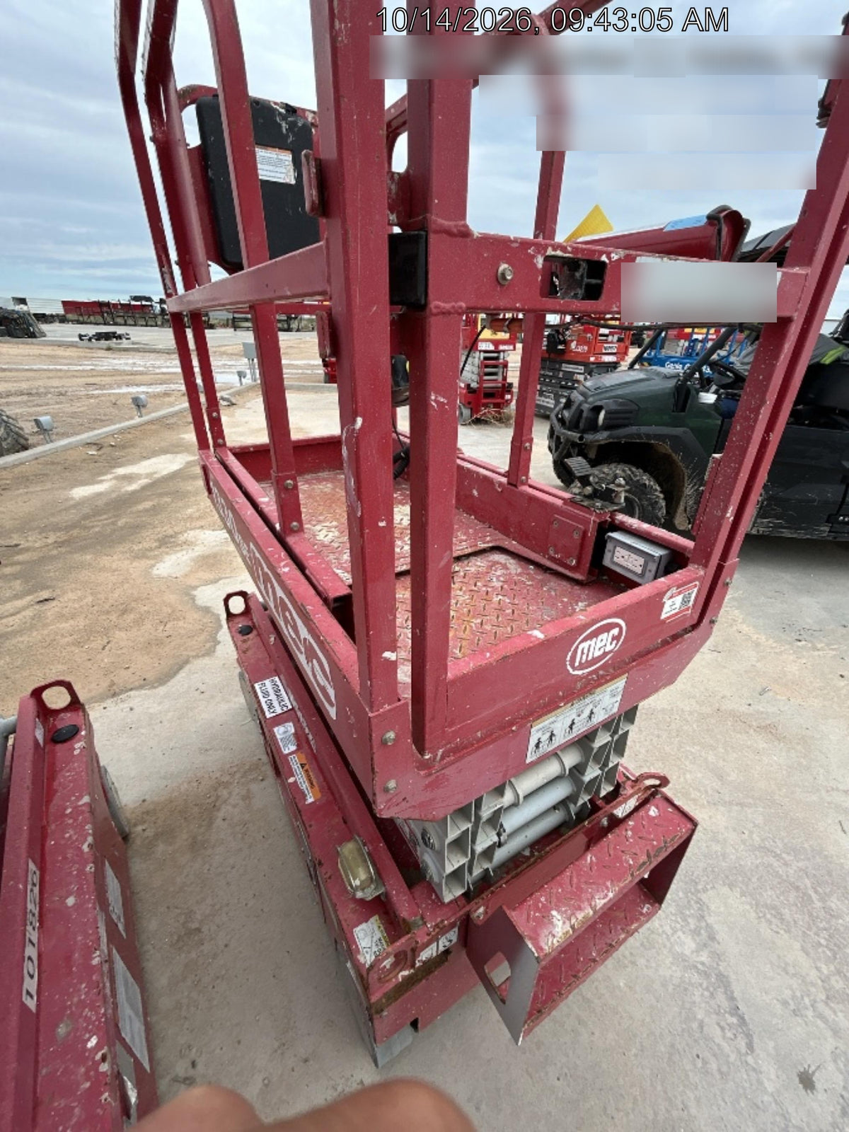 2020 MEC 1330SE Solid NM Tires, Steel Swing out Doors, LCS, Beacon, 900W Invertor