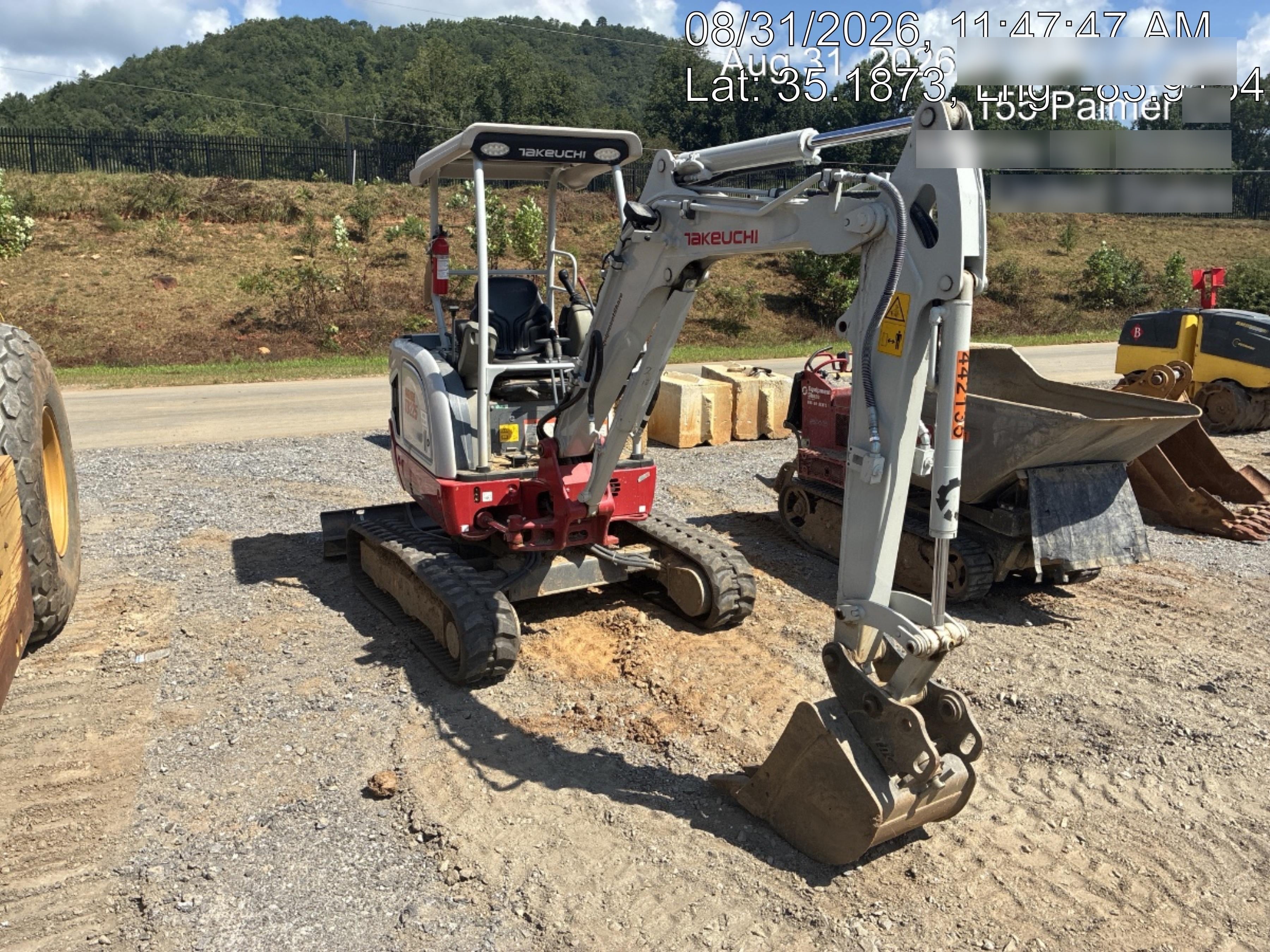 2023 TAKEUCHI TB225R