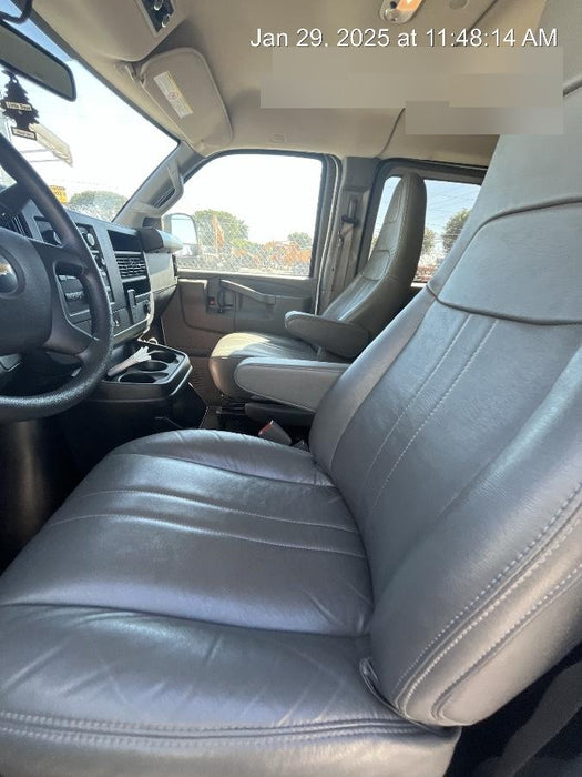 2023 CHEVROLET Express Van - Rental