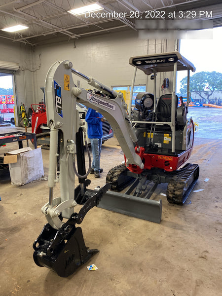 2022 TAKEUCHI TB20e