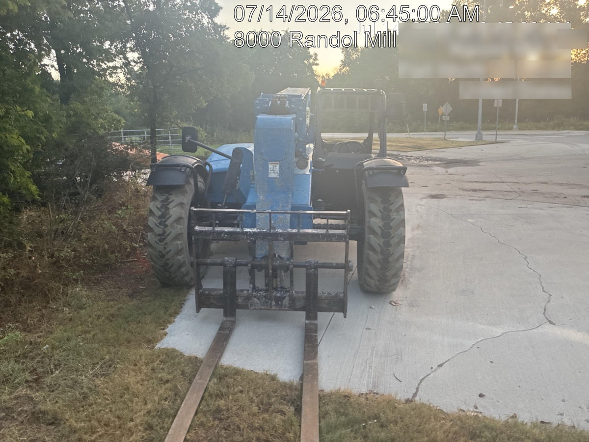 2018 Genie GTH-636 GTH-636 w/Open ROPS, Solid Tires, beacon/work lights, 48" carriage/forks