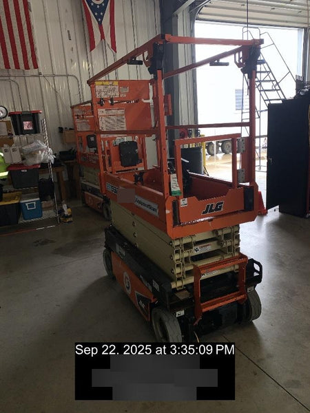 2021 JLG ES1932