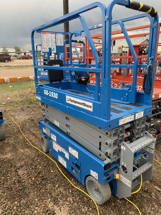 2020 Genie GS-1930 Fixed rails with chain entry gate - Pre A92.20