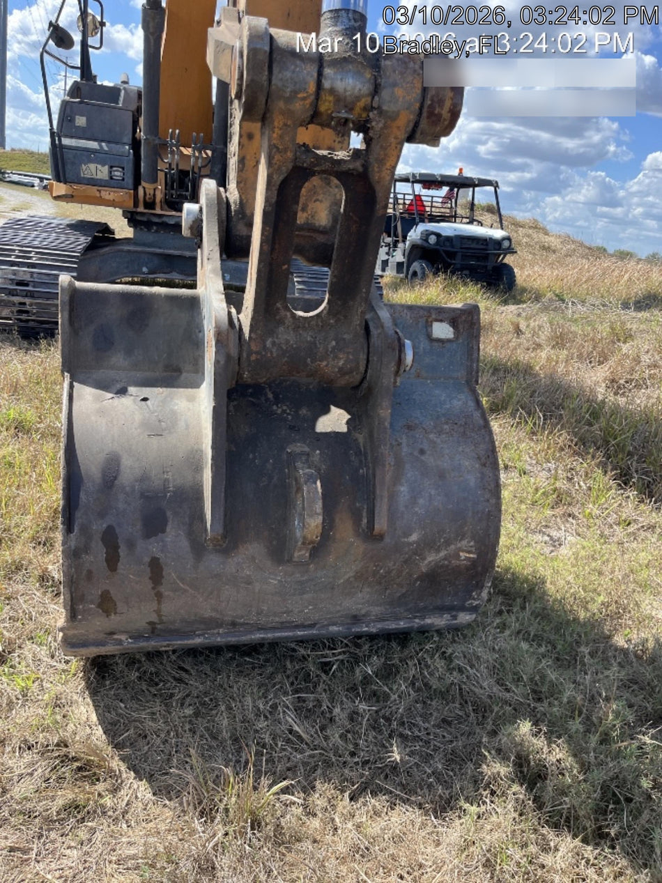 2017 CASE 36" Bucket - Case